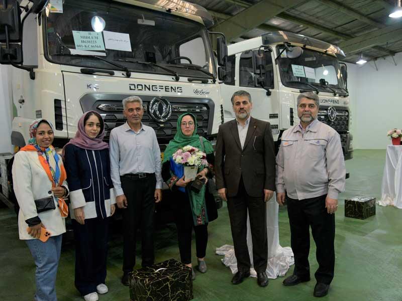 اولین سری محصول جدید کامیون کمپرسی KC 465 تحویل مشتریان شد اولین سری محصول جدید کامیون کمپرسی KC 465 تحویل مشتریان شد