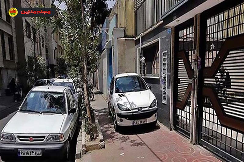 پارک خودرو در پیاده رو: دردسر بزرگ شهروندان پارک خودرو در پیاده رو: دردسر بزرگ شهروندان