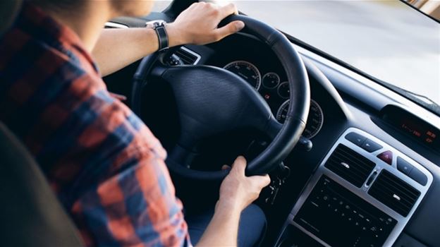 ما هي عقوبة القيادة بدون رخصة؟