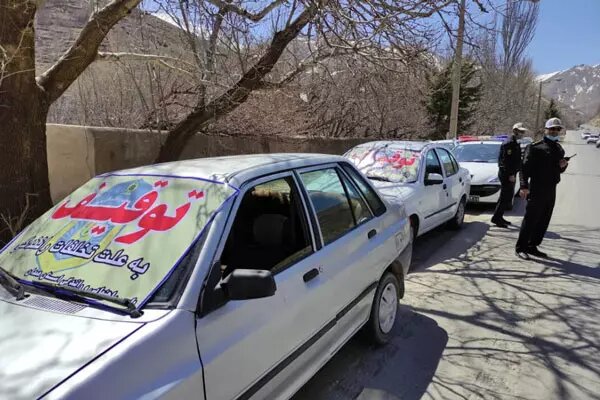 توقیف خودروی پراید به رانندگی پسر بچه ۱۰ ساله در شهرستان خور توقیف خودروی پراید به رانندگی پسر بچه ۱۰ ساله در شهرستان خور