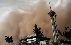 طوفان شدید در استان تهران ۴۱ نفر مصدوم و ۲ نفر فوتی برجای گذاشت طوفان شدید در استان تهران ۴۱ نفر مصدوم و ۲ نفر فوتی برجای گذاشت