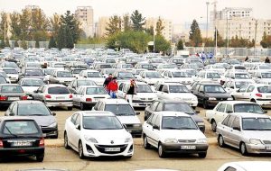روند کاهش قیمت در بازار خودرو از سر گرفته شد روند کاهش قیمت در بازار خودرو از سر گرفته شد