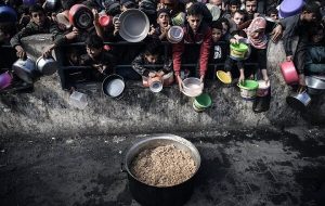 موضع گیری سفیر آمریکا در تل آویو درباره توزیع کمک های غذایی در غزه موضع گیری سفیر آمریکا در تل آویو درباره توزیع کمک های غذایی در غزه
