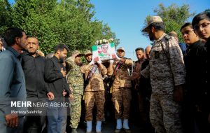 تشییع شهید دکتر داود شیروانی پزشک زندان اوین تشییع شهید دکتر داود شیروانی پزشک زندان اوین