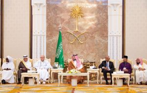بن سلمان خواستار تحرک جامعه جهانی برای توقف تجاوز اسرائیل به غزه شد بن سلمان خواستار تحرک جامعه جهانی برای توقف تجاوز اسرائیل به غزه شد