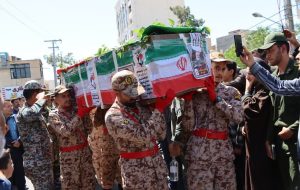 وداع با شهید ولی الله طاهری پاسدار گروه مهندسی رزمی ۴۲ قدر اراک وداع با شهید ولی الله طاهری پاسدار گروه مهندسی رزمی ۴۲ قدر اراک