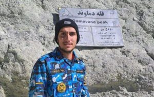 سرباز ارتش جان یک کوهنورد تهرانی را نجات داد سرباز ارتش جان یک کوهنورد تهرانی را نجات داد