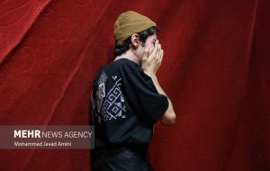 پای پیاده آمدم و روی من سیاه! پای پیاده آمدم و روی من سیاه!