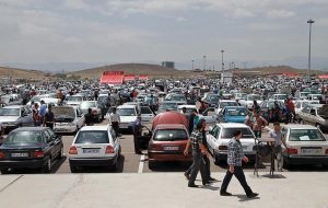 افزایش نرخ ارز همچنان قیمت خودرو را بالا میبرد افزایش نرخ ارز همچنان قیمت خودرو را بالا میبرد