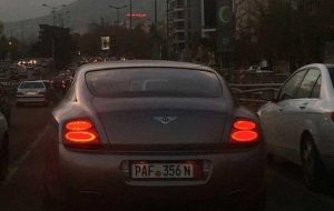 چرا برخی خودروهای لوکس با پلاک خارجی در ایران تردد میکنند؟ چرا برخی خودروهای لوکس با پلاک خارجی در ایران تردد میکنند؟