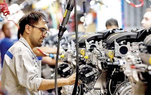 لزوم تسهیل تامین مالی خودروسازان و قطعه‌ سازان