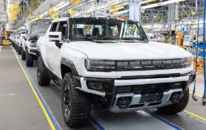 چالش صنعت خودرو با باتری‌های مازاد تولید