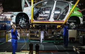 هزینه‌ها می‌دوند و قیمت‌ها می‌ایستند! تناقضی که صنعت خودرو را به بن‌بست می‌برد